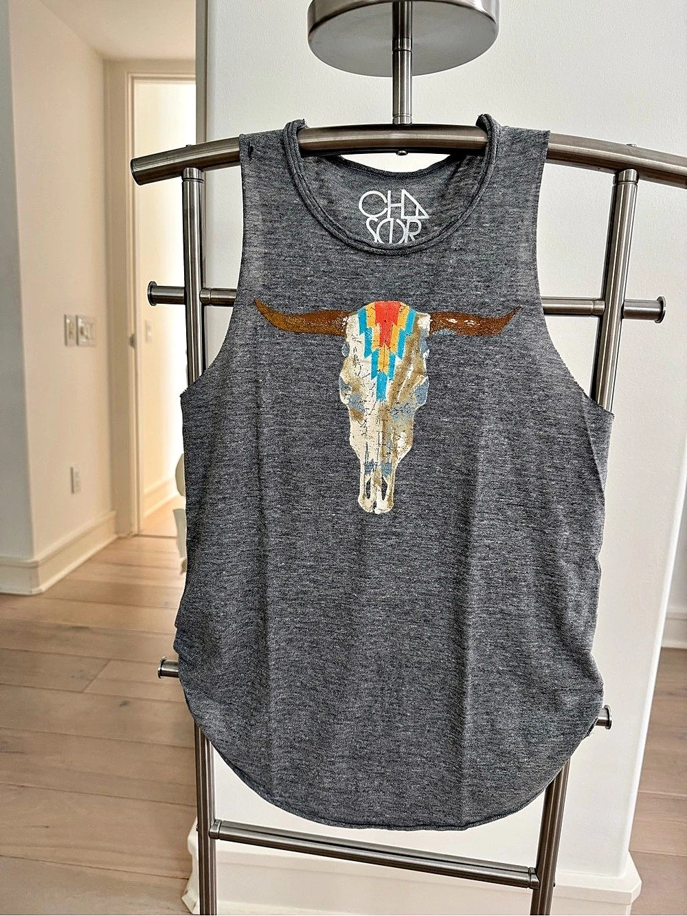Chaser Graphic Skull Tank Top in Gray Size Small Like New